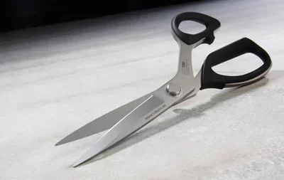 KAI Serrated Shears, 10.5" KAI Serrated Shears, 10.5"